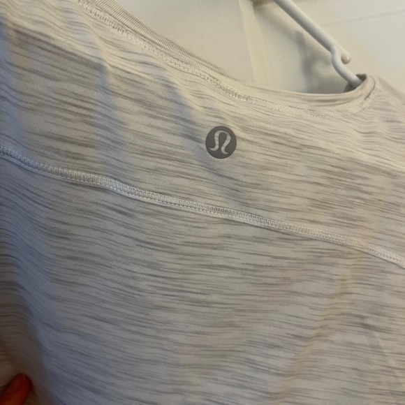 Lululemon asymmetrical outer-layer top - Picture 2 of 2